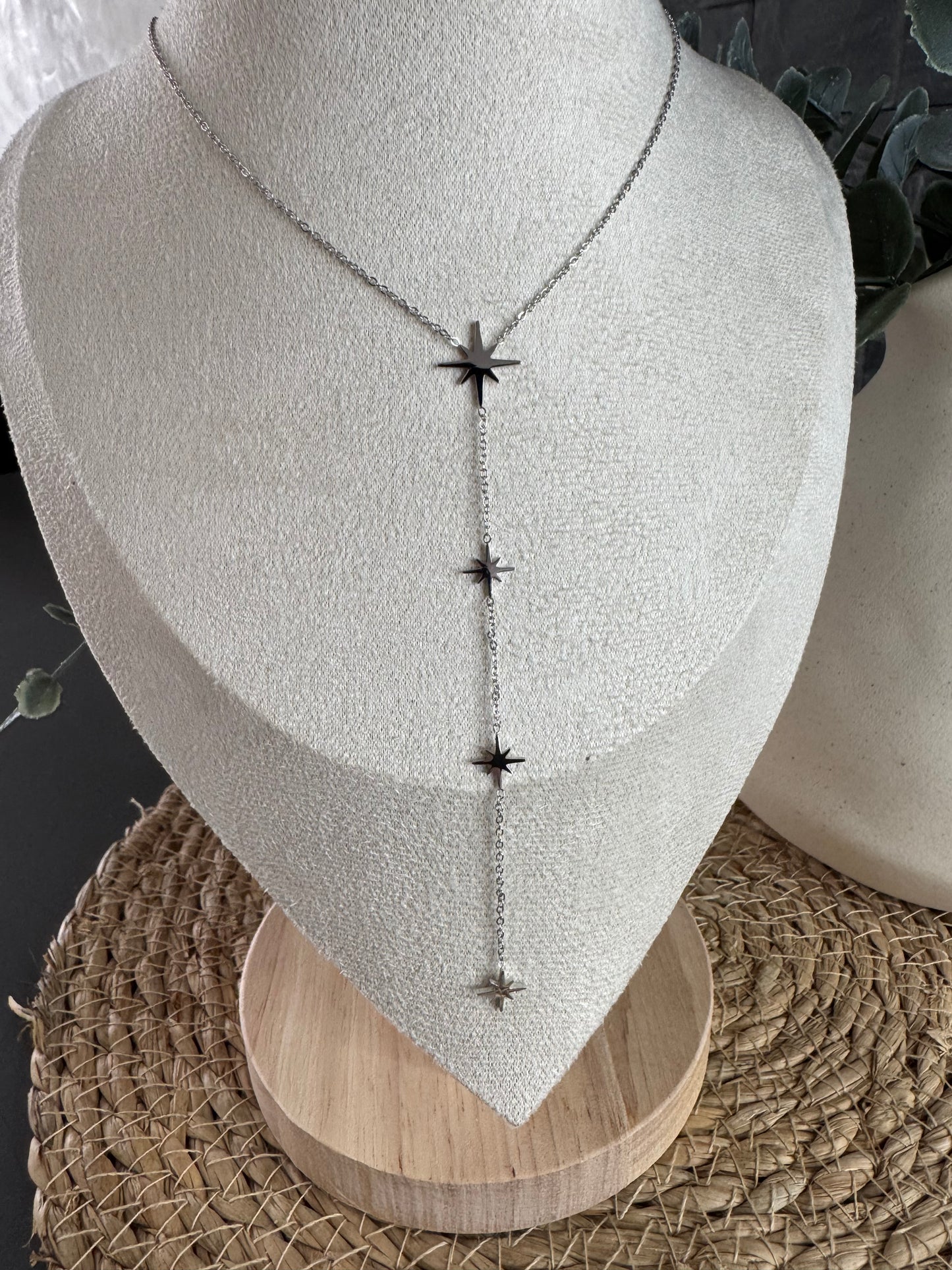 Collier étoiles argentés