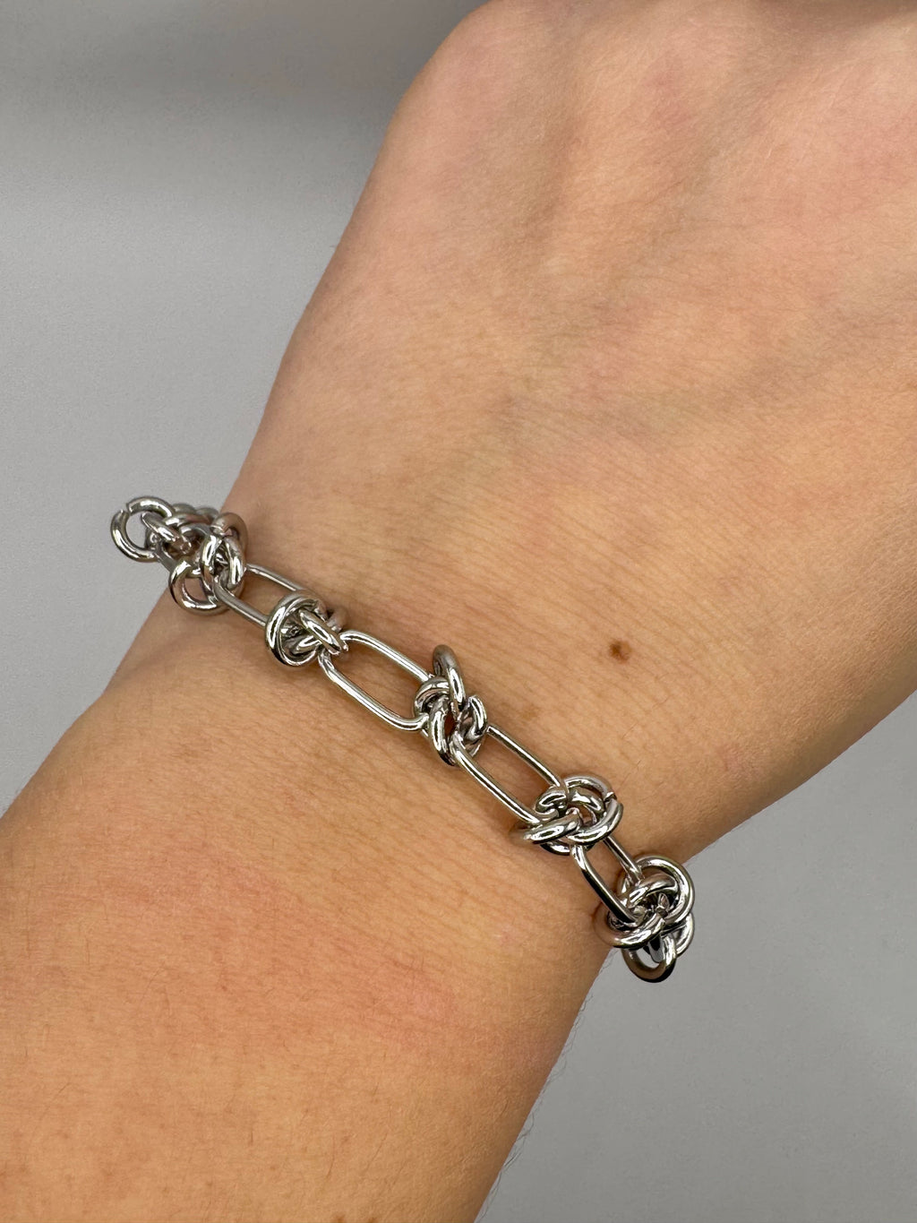 Urban knots