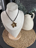 Collier Fleur doré
